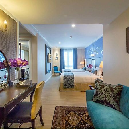Sara's Hotel Bangkok Bagian luar foto