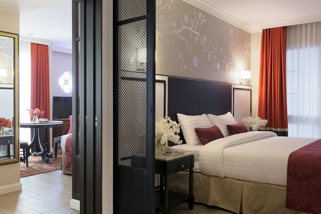 Sara's Hotel Bangkok Bagian luar foto
