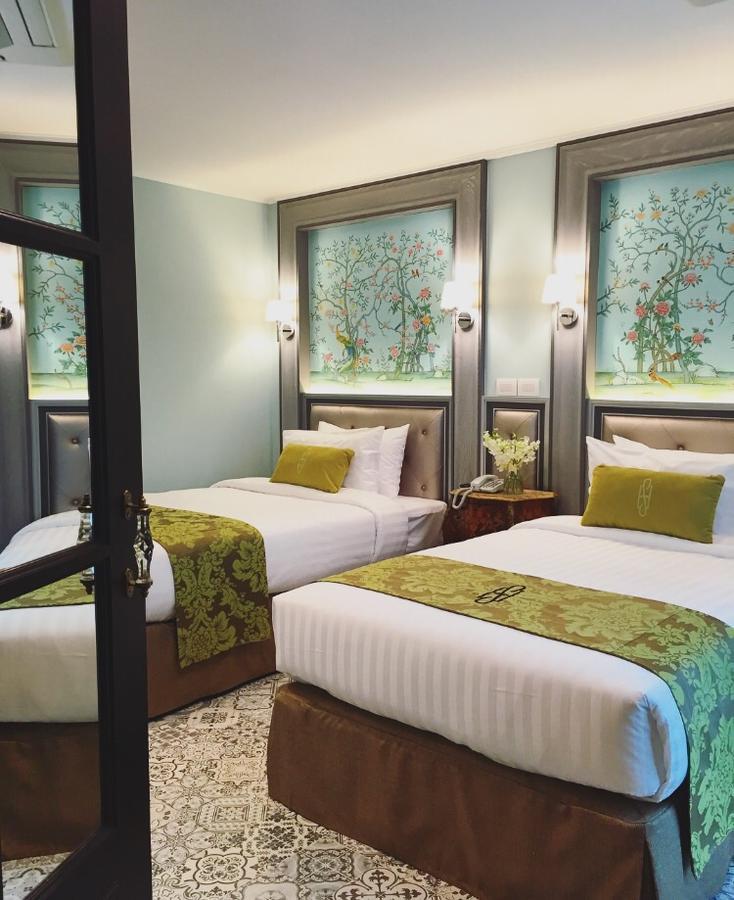 Sara's Hotel Bangkok Bagian luar foto