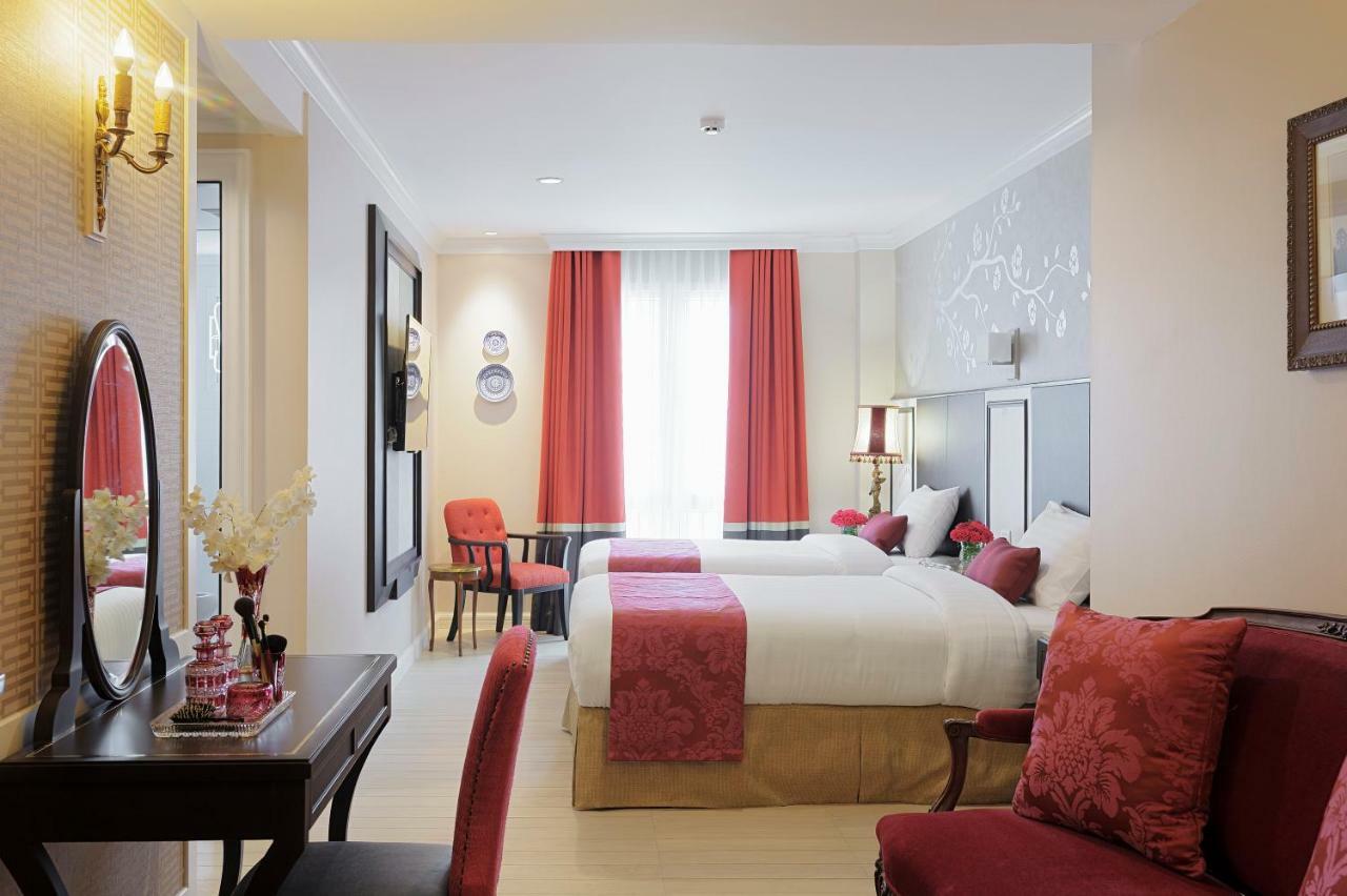 Sara's Hotel Bangkok Bagian luar foto